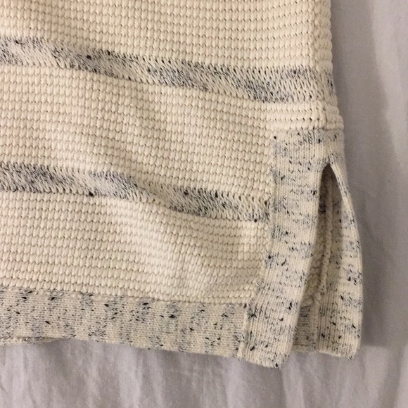 NWT VINCE Speckle Stitch Popover Sweater - Picture 7 of 8
